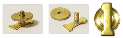 金属数字衿章裏面